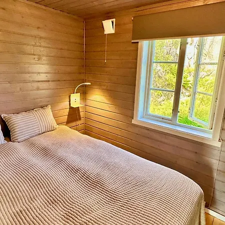 Alpstuga Eagle Bay - Waterfront Rorbu B *